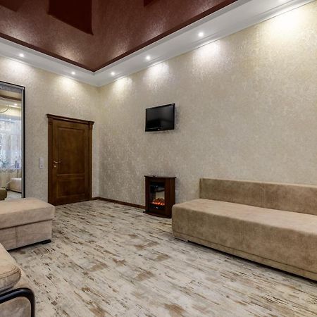 Noviy Svit 4 Apartments Lviv Exterior photo